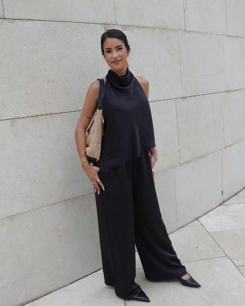 Conjunto satinado elegante dos piezas