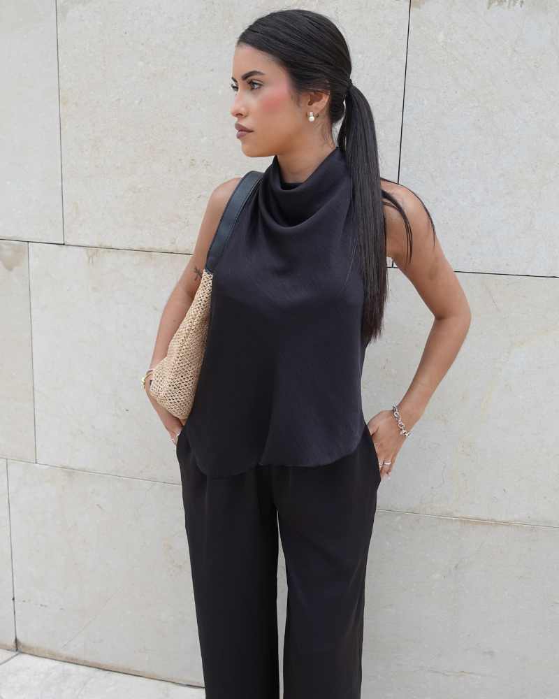Conjunto satinado elegante dos piezas